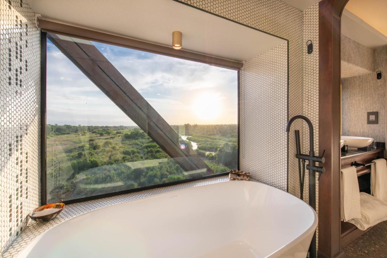Kruger Shalati - Train On The Bridge & Garden Suites Skukuza Bagian luar foto