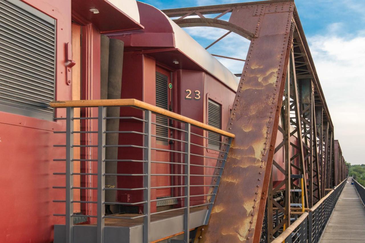 Kruger Shalati - Train On The Bridge & Garden Suites Skukuza Bagian luar foto