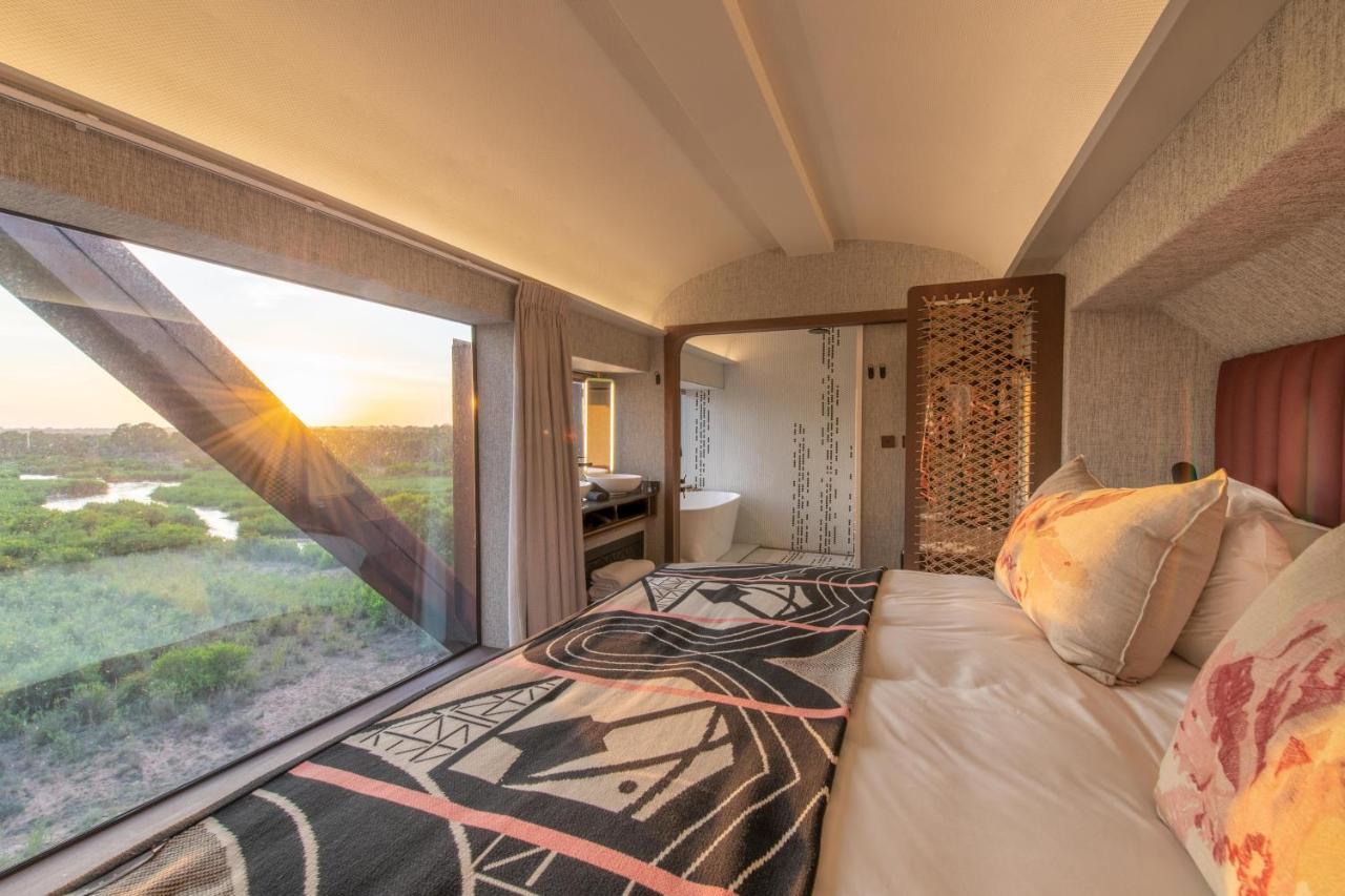 Kruger Shalati - Train On The Bridge & Garden Suites Skukuza Bagian luar foto