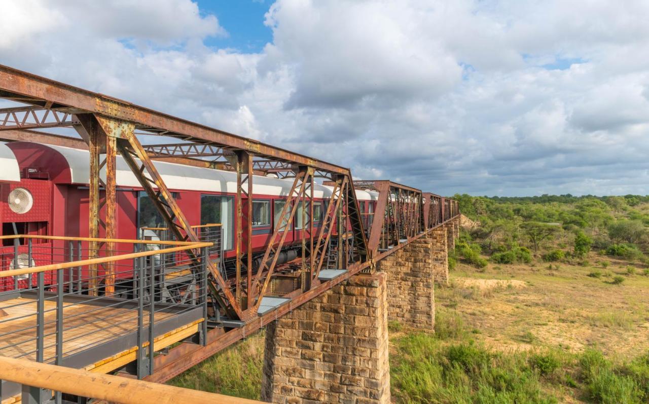 Kruger Shalati - Train On The Bridge & Garden Suites Skukuza Bagian luar foto