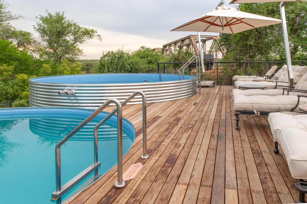 Kruger Shalati - Train On The Bridge & Garden Suites Skukuza Bagian luar foto