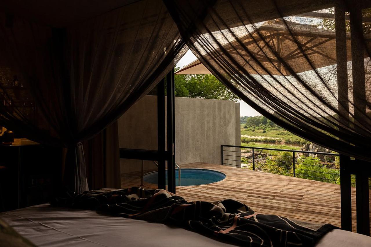 Kruger Shalati - Train On The Bridge & Garden Suites Skukuza Bagian luar foto
