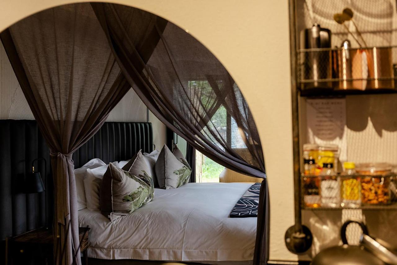 Kruger Shalati - Train On The Bridge & Garden Suites Skukuza Bagian luar foto