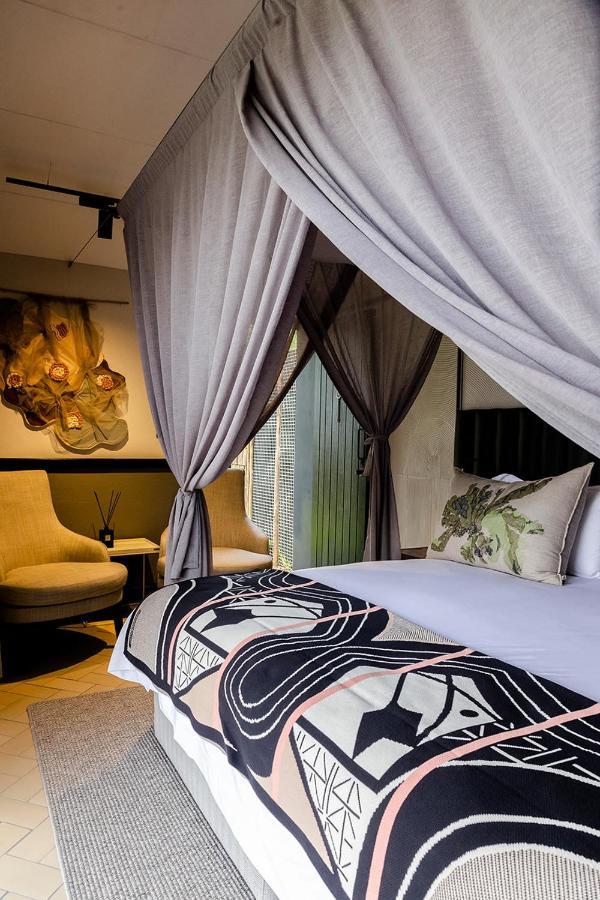 Kruger Shalati - Train On The Bridge & Garden Suites Skukuza Bagian luar foto